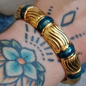 Vintage Monet Textured Gold-Tone and Green Enamel Bangle 💫